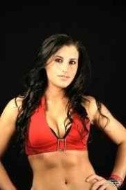 Santana Garrett vs La Rosa Negra