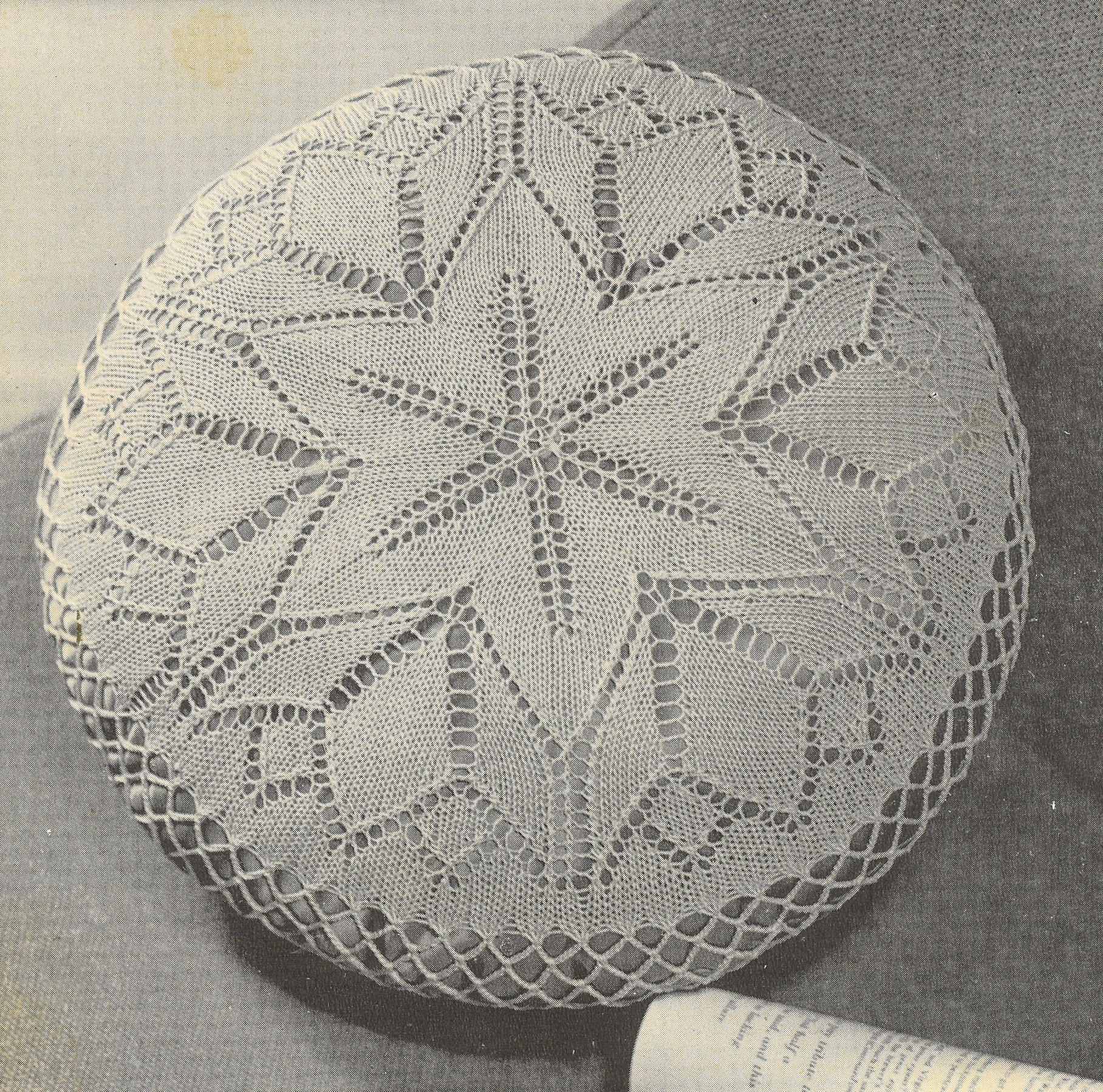 Viennese Lace round cushion cover vintage knitting pattern ...